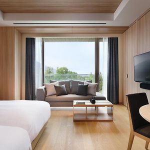 Studio Yotei Side